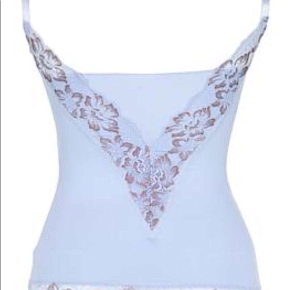 NWOT, Rhonda Sheer, smoothing cami w/built in bra